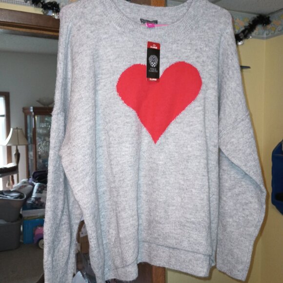 NEW Vince Camuto Women's Heart Design Sweater Light Grey XL - Picture 2 of 7